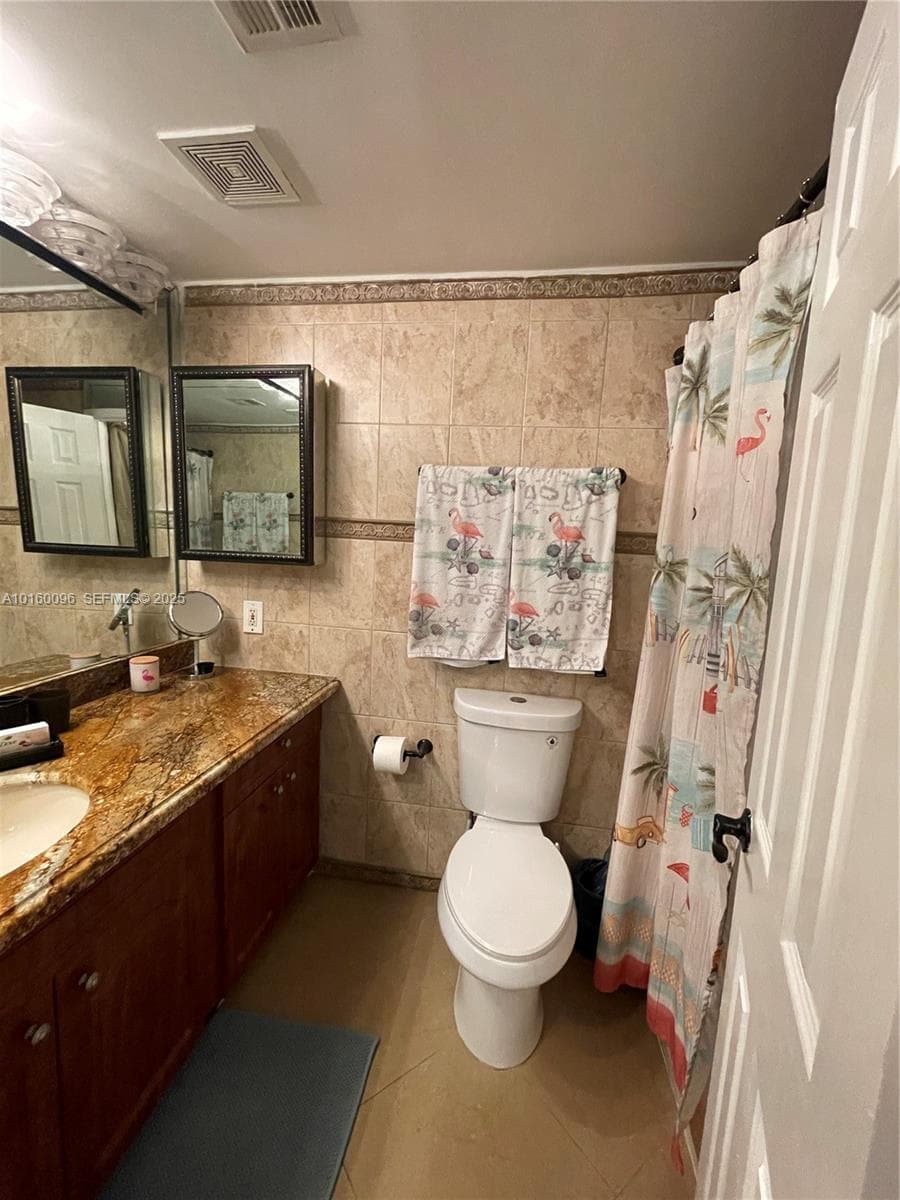 3505 S Ocean Dr 105 photo 5