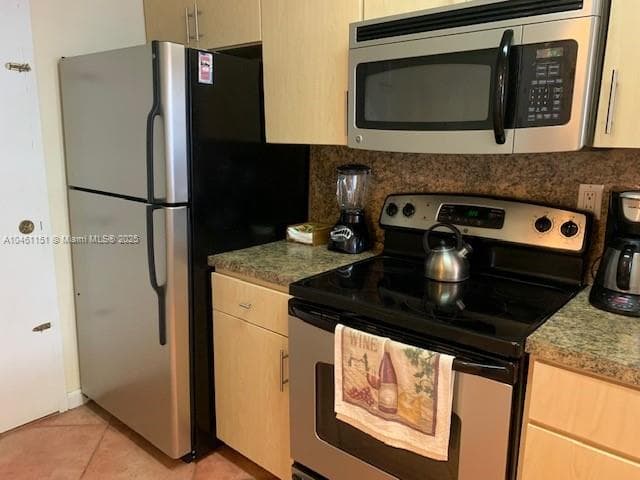 100 Lincoln Rd 1129 photo 6