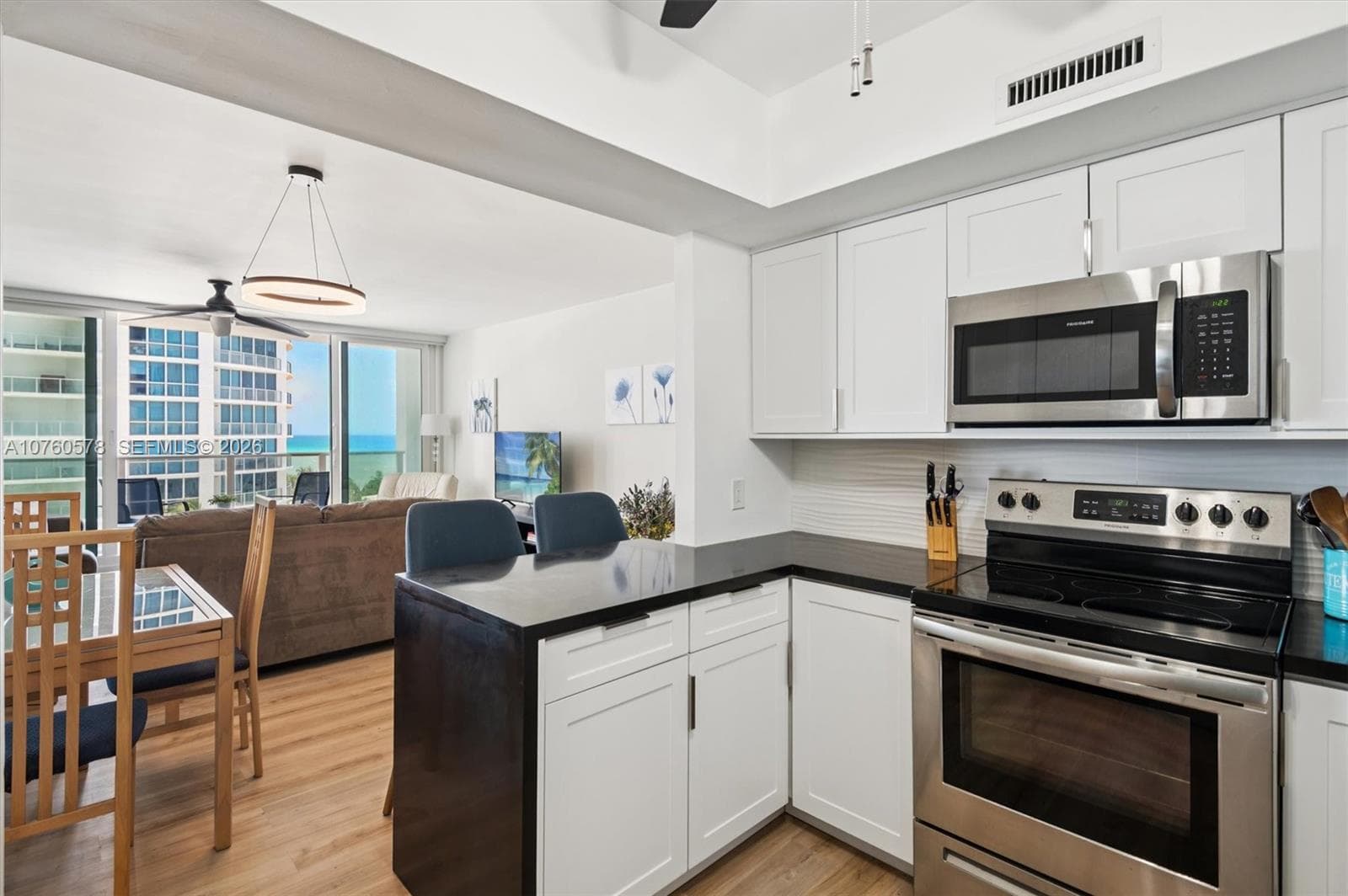 3505 S Ocean Dr 710 photo 3