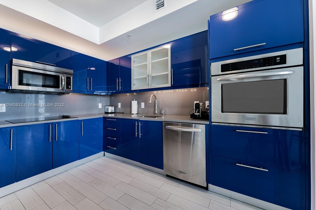 3101 Bayshore Dr 1402 photo 13