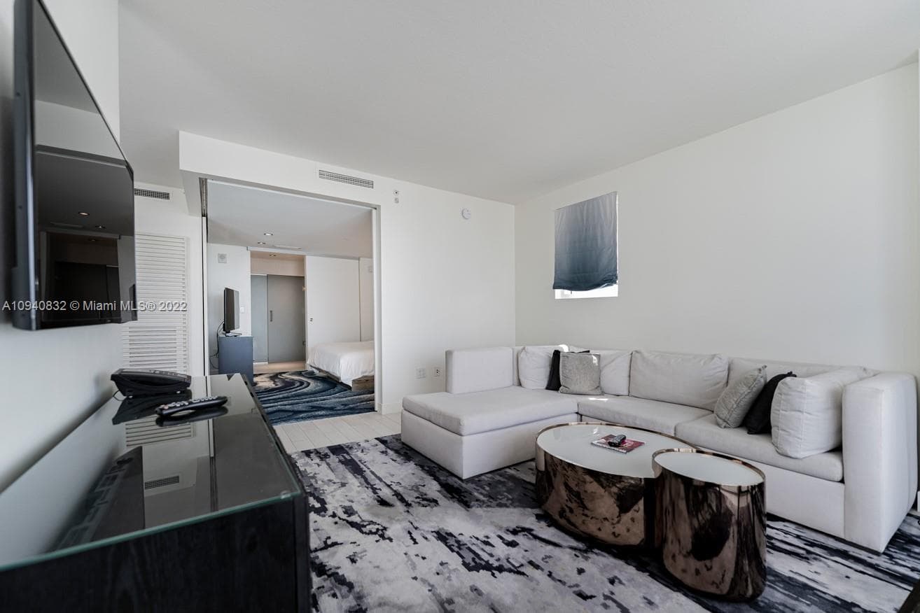 3101 Bayshore Dr 1402 photo 22