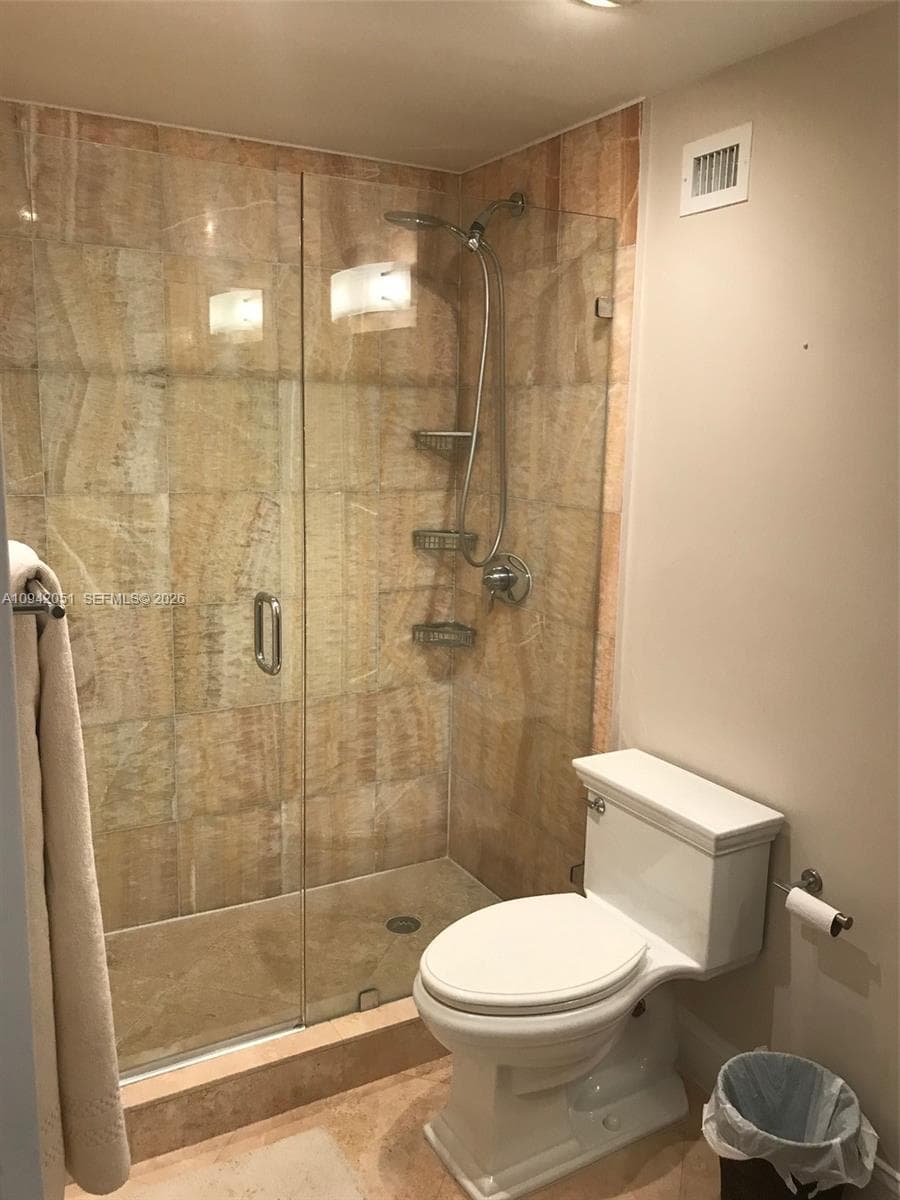 100 Lincoln Rd 716 photo 15