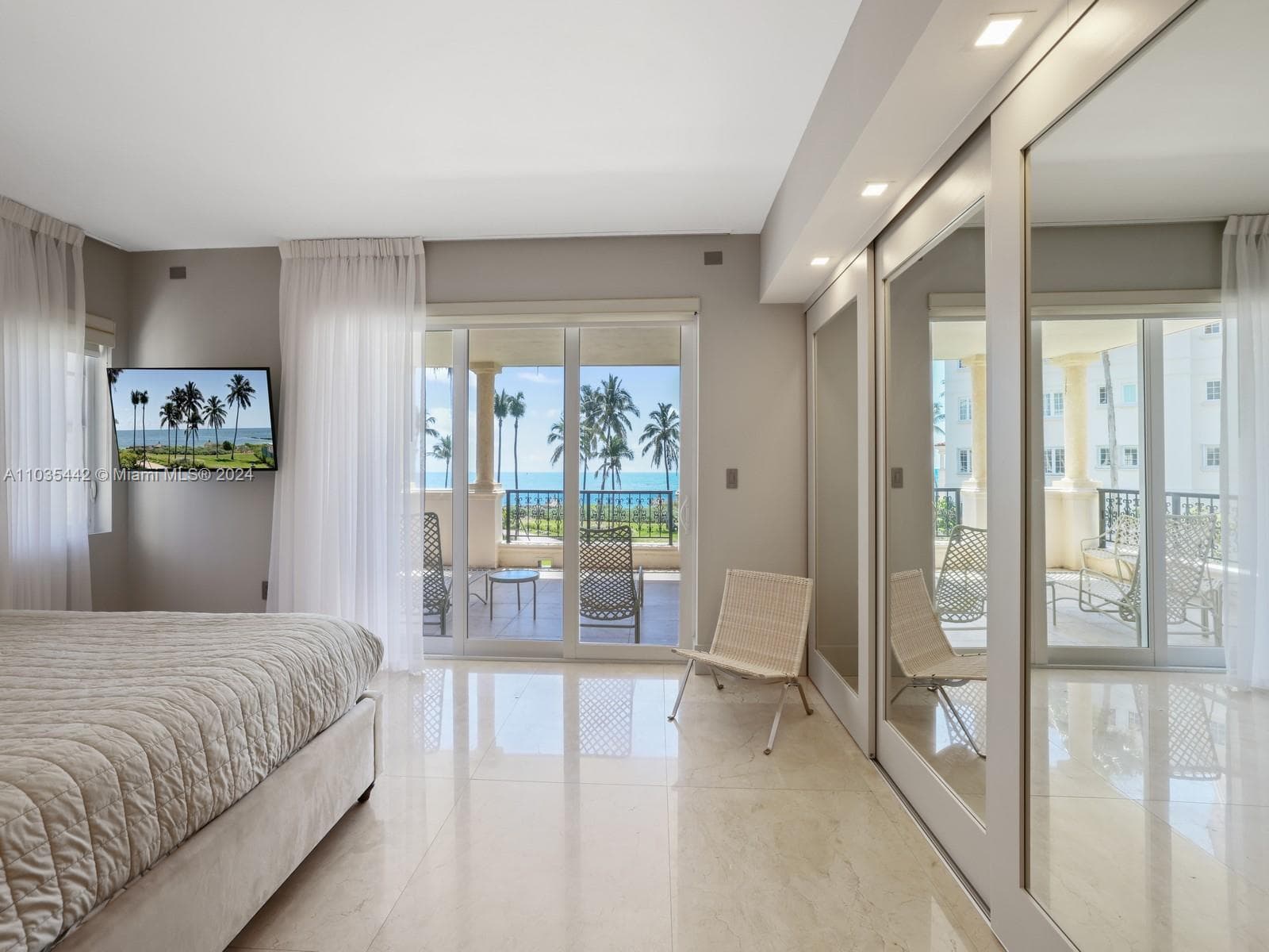 19223 Fisher Island Dr 19223 photo 23