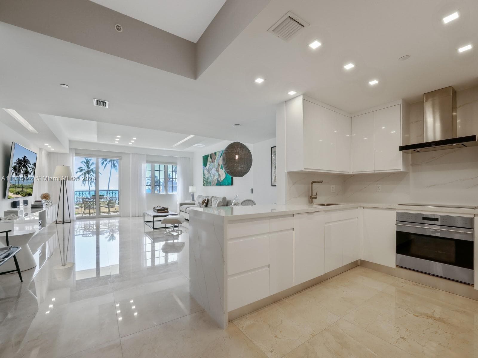 19223 Fisher Island Dr 19223 photo 5