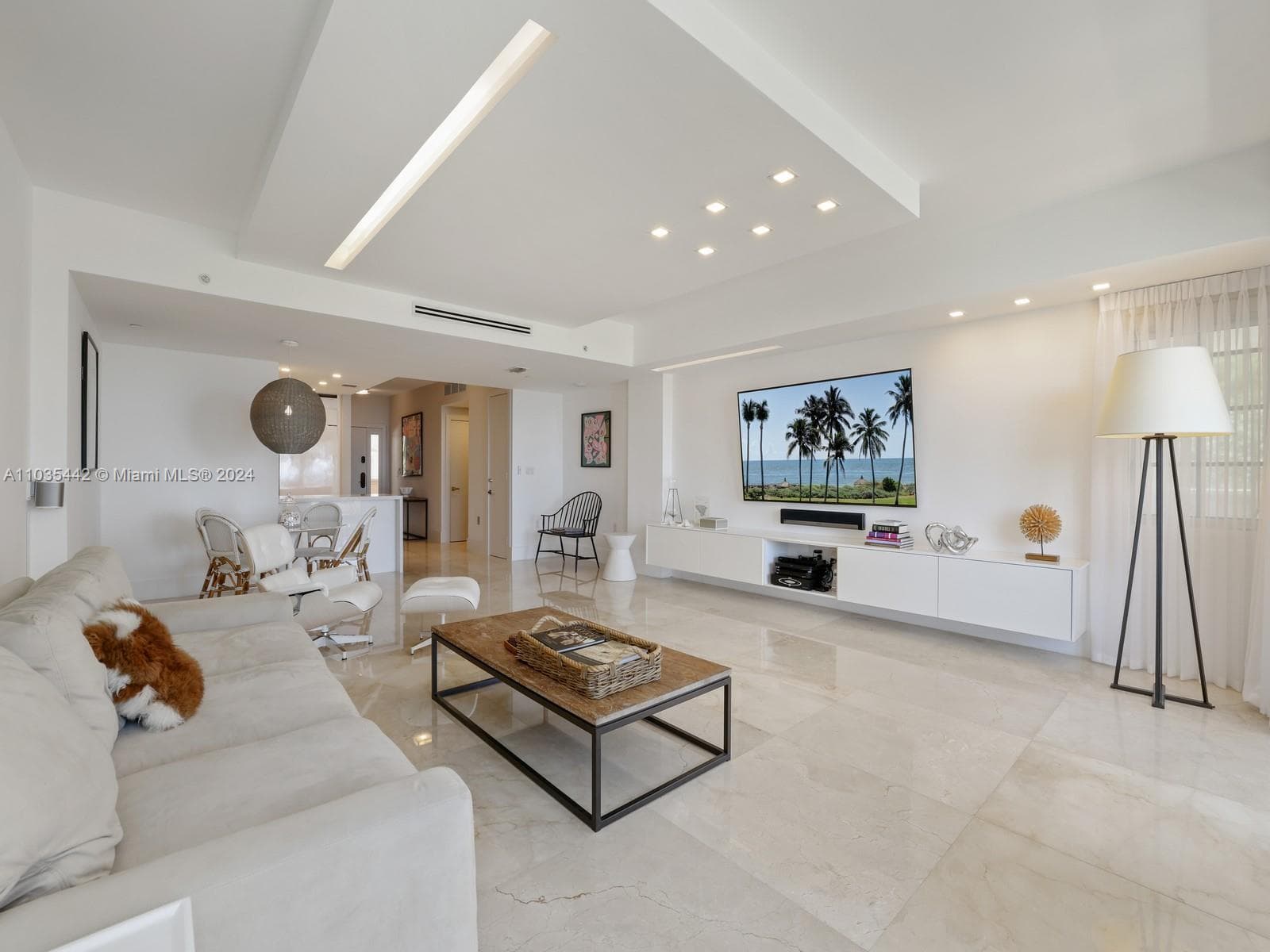 19223 Fisher Island Dr 19223 photo 11