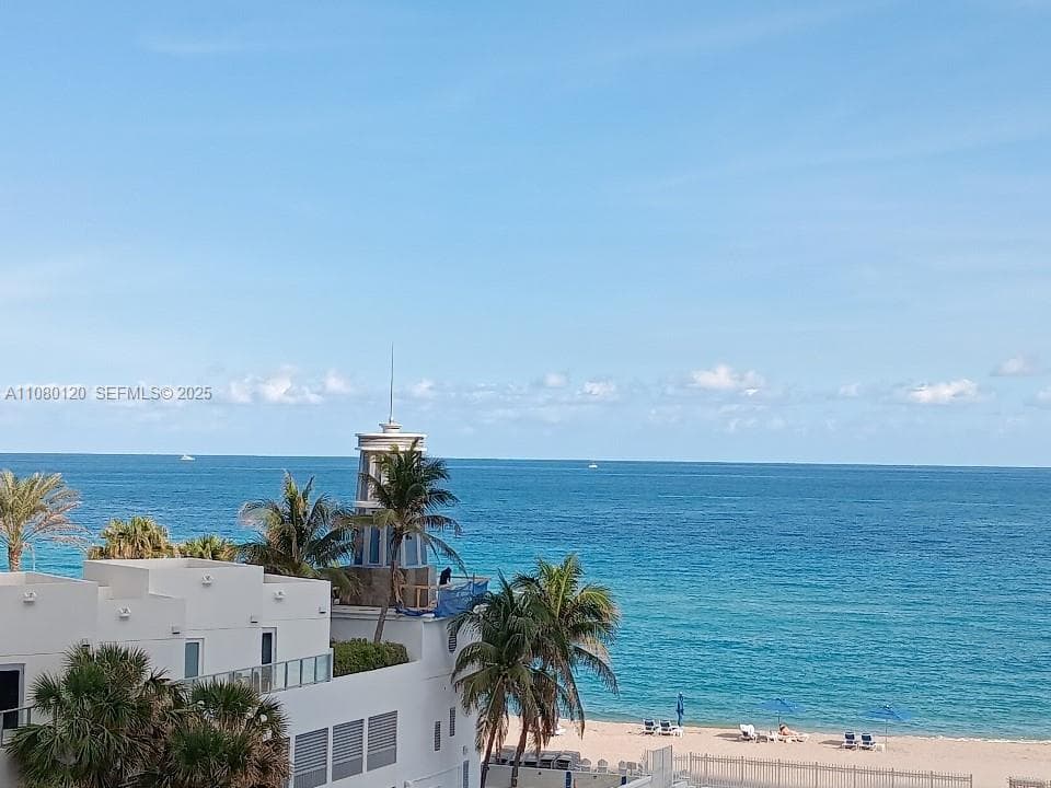 3505 S Ocean Dr 407 photo 1