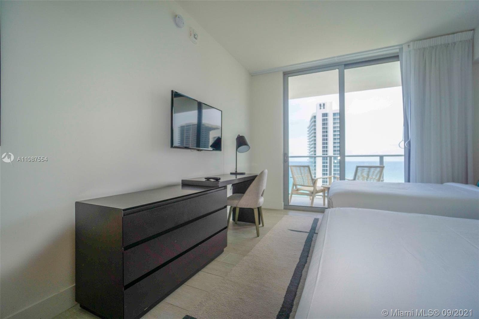 4010 Ocean Dr R3307 photo 22