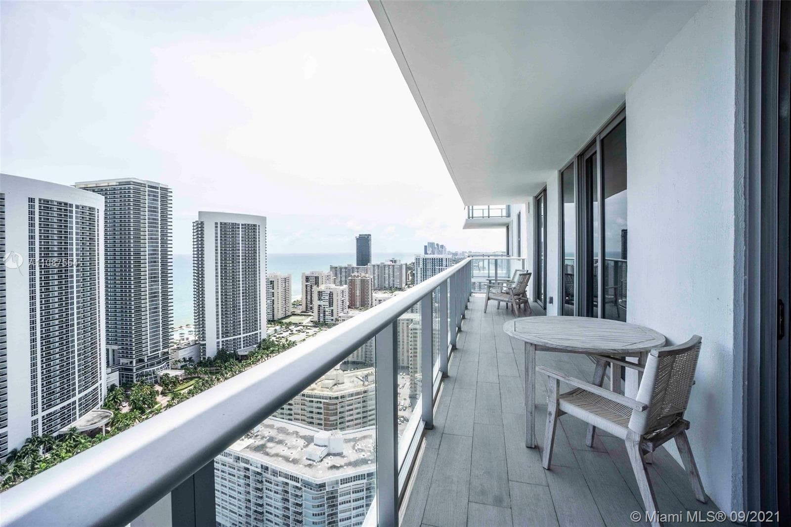 4010 Ocean Dr 5