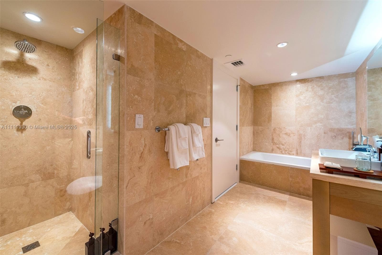 102 24th St 1106 photo 11