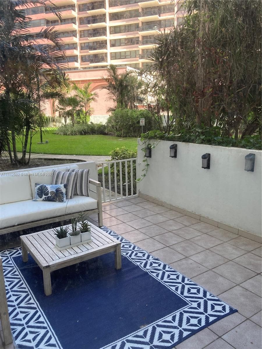 5161 Collins Ave 210 photo 18