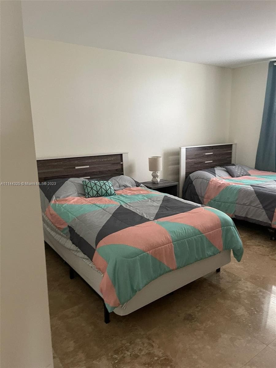 3725 Ocean Dr 301 photo 16