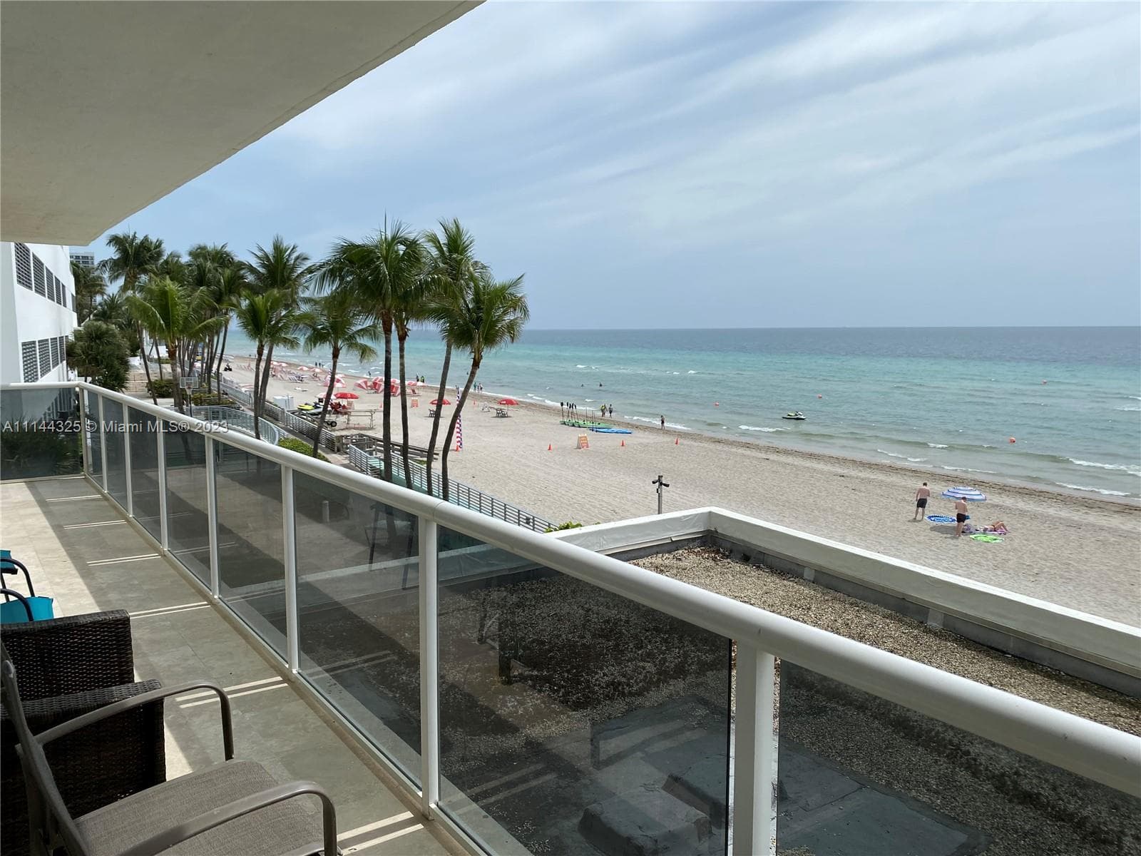 3725 Ocean Dr 3