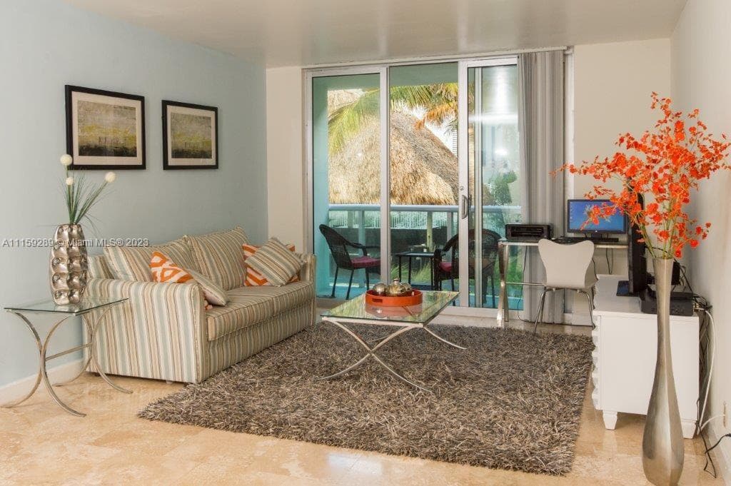 3901 S Ocean Dr 1H photo 5
