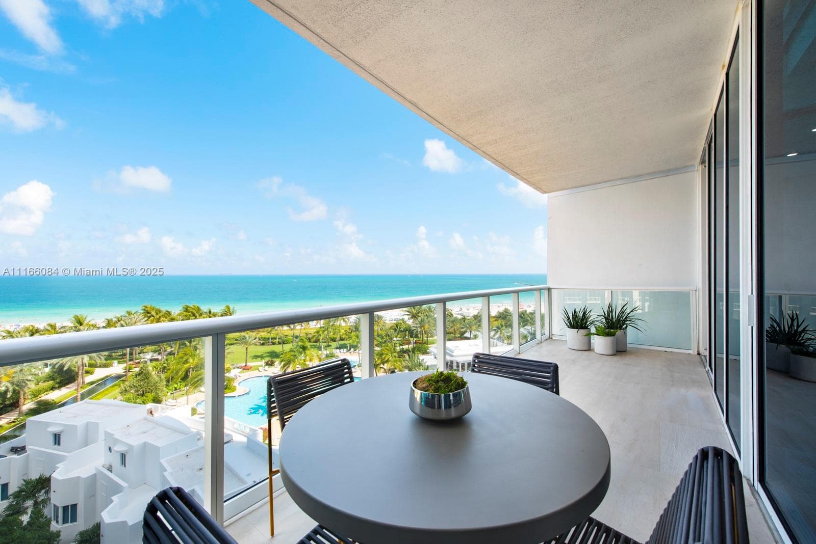 100 Pointe Dr 4