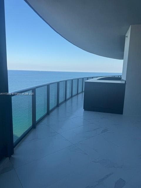 18555 Collins Ave 1
