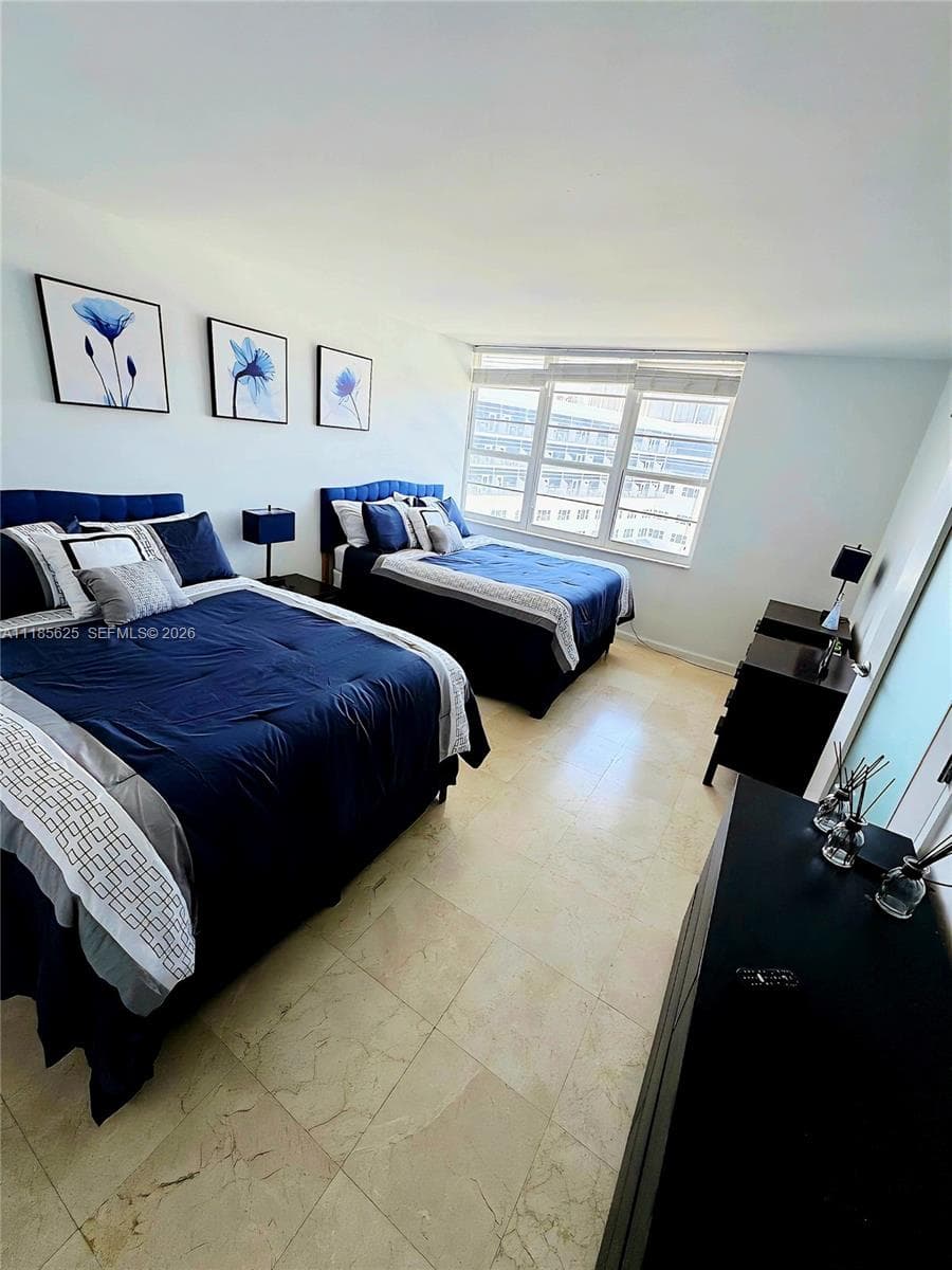100 Lincoln Rd 1243 photo 9
