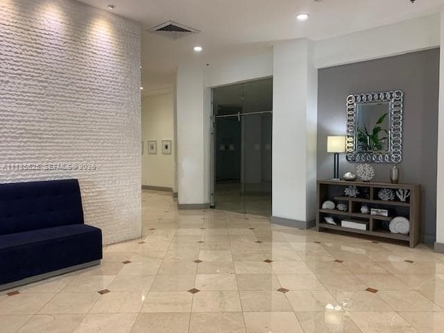 100 Lincoln Rd 1243 photo 19
