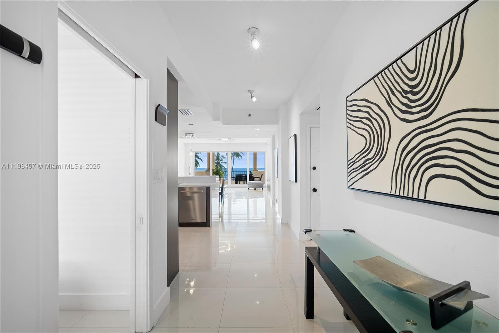 19234 Fisher Island Dr 19234 photo 4