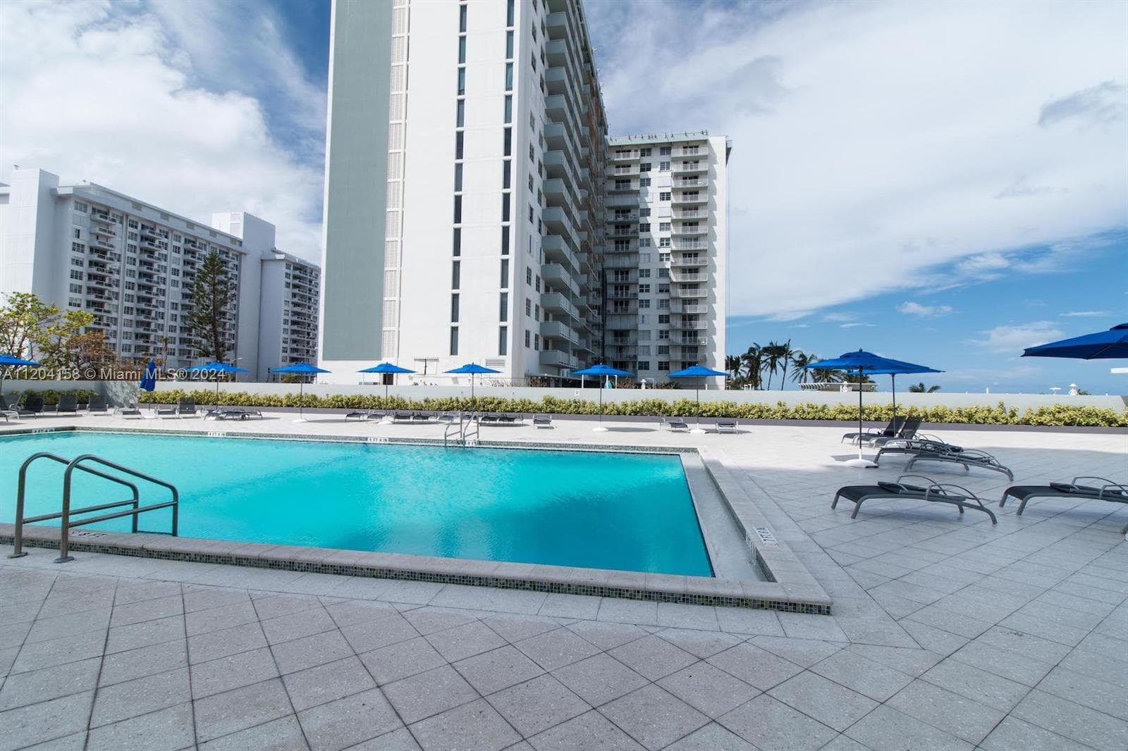 5601 Collins Ave 1603 photo 24