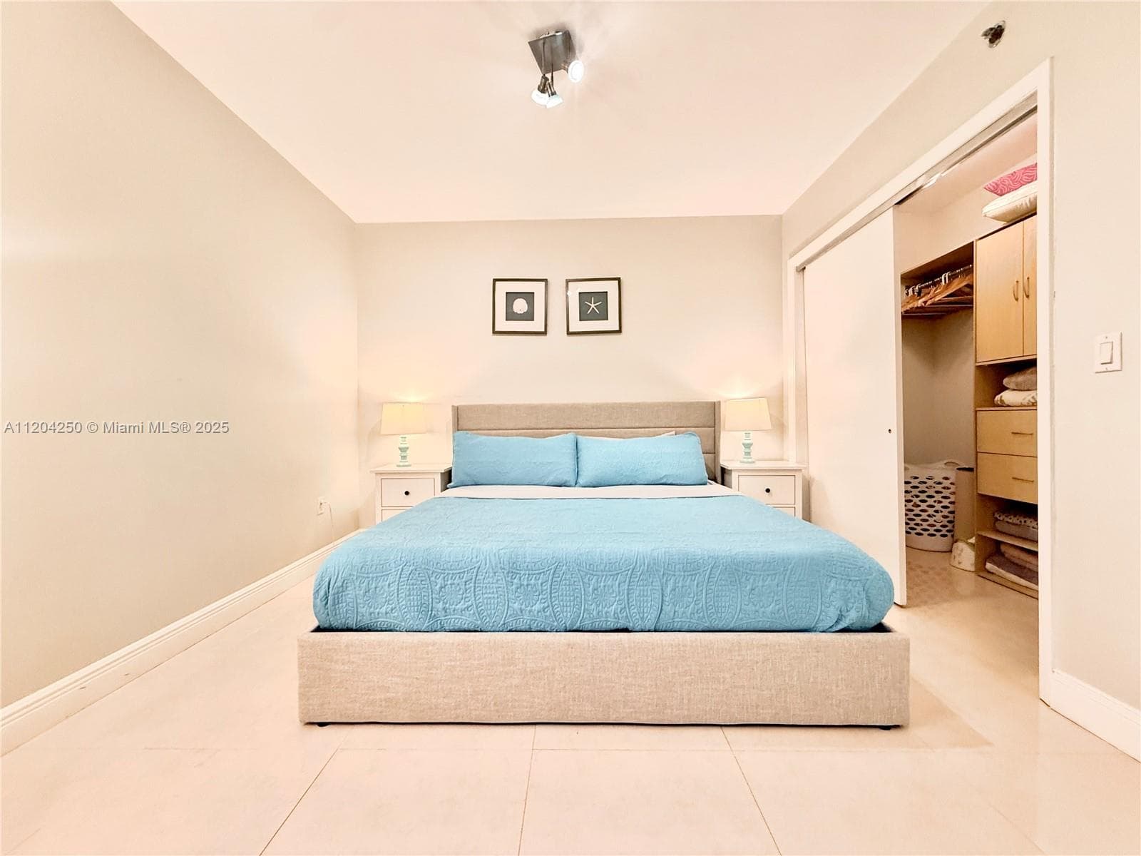1830 S Ocean Dr 1709 photo 11
