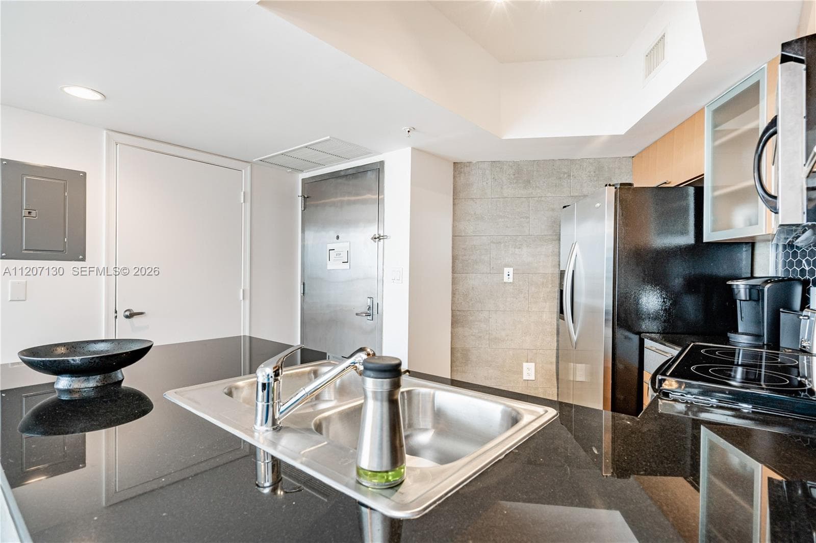 1750 N Bayshore Dr 3914 photo 7