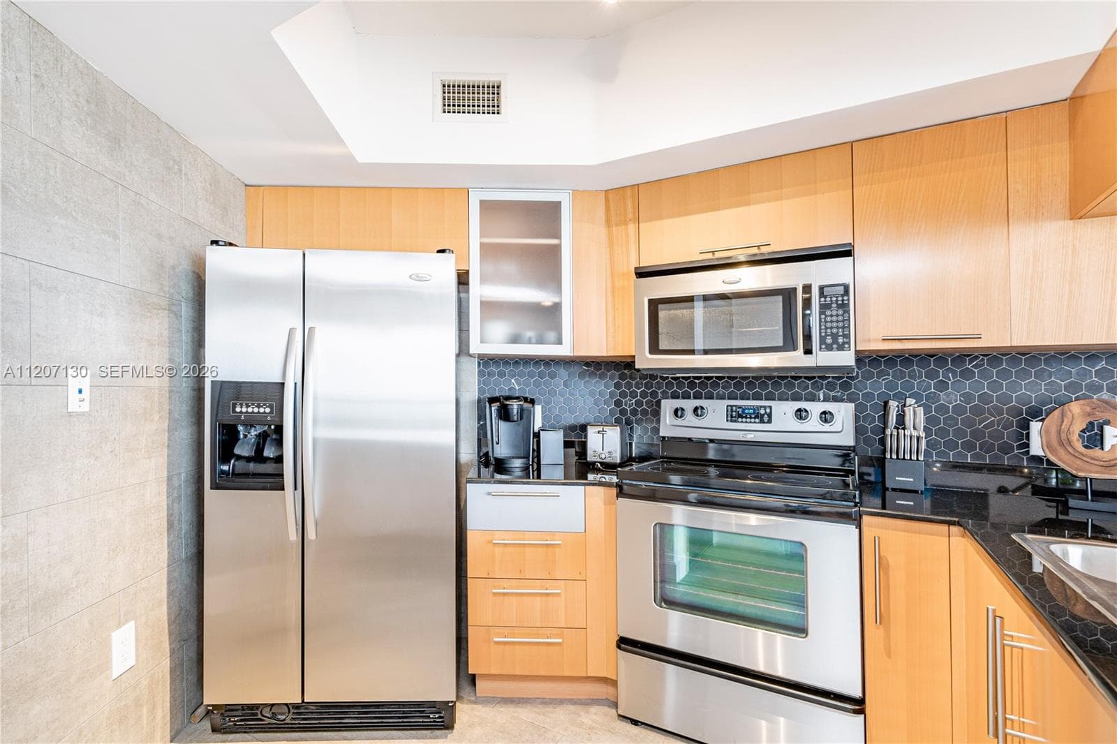 1750 N Bayshore Dr 3914 photo 5