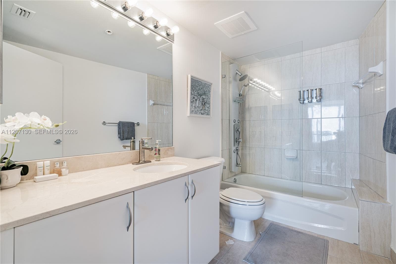 1750 N Bayshore Dr 3914 photo 25