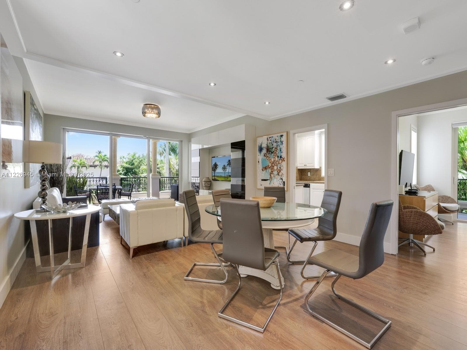 19126 Fisher Island Dr 5
