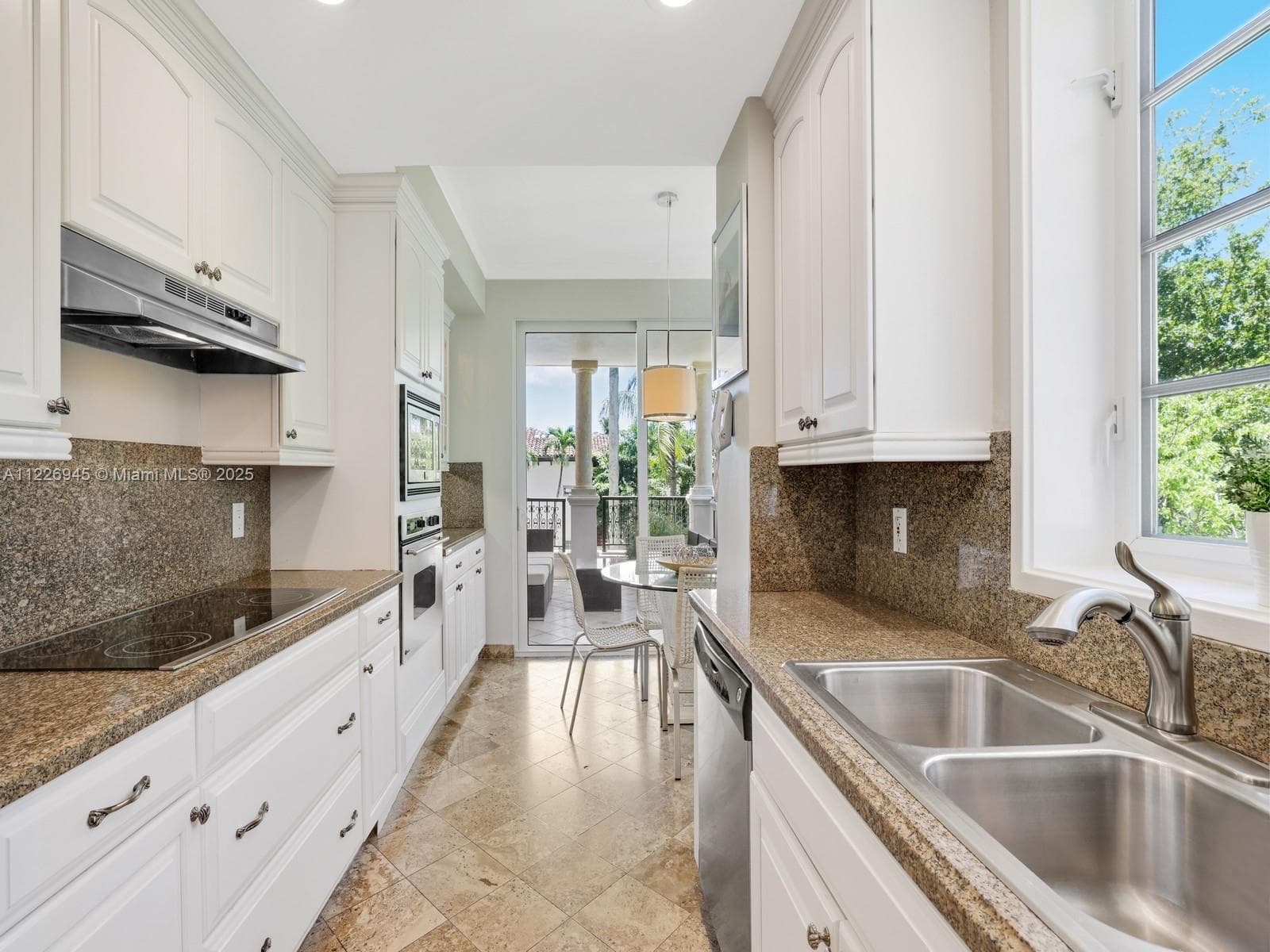 19126 Fisher Island Dr 19126 photo 9