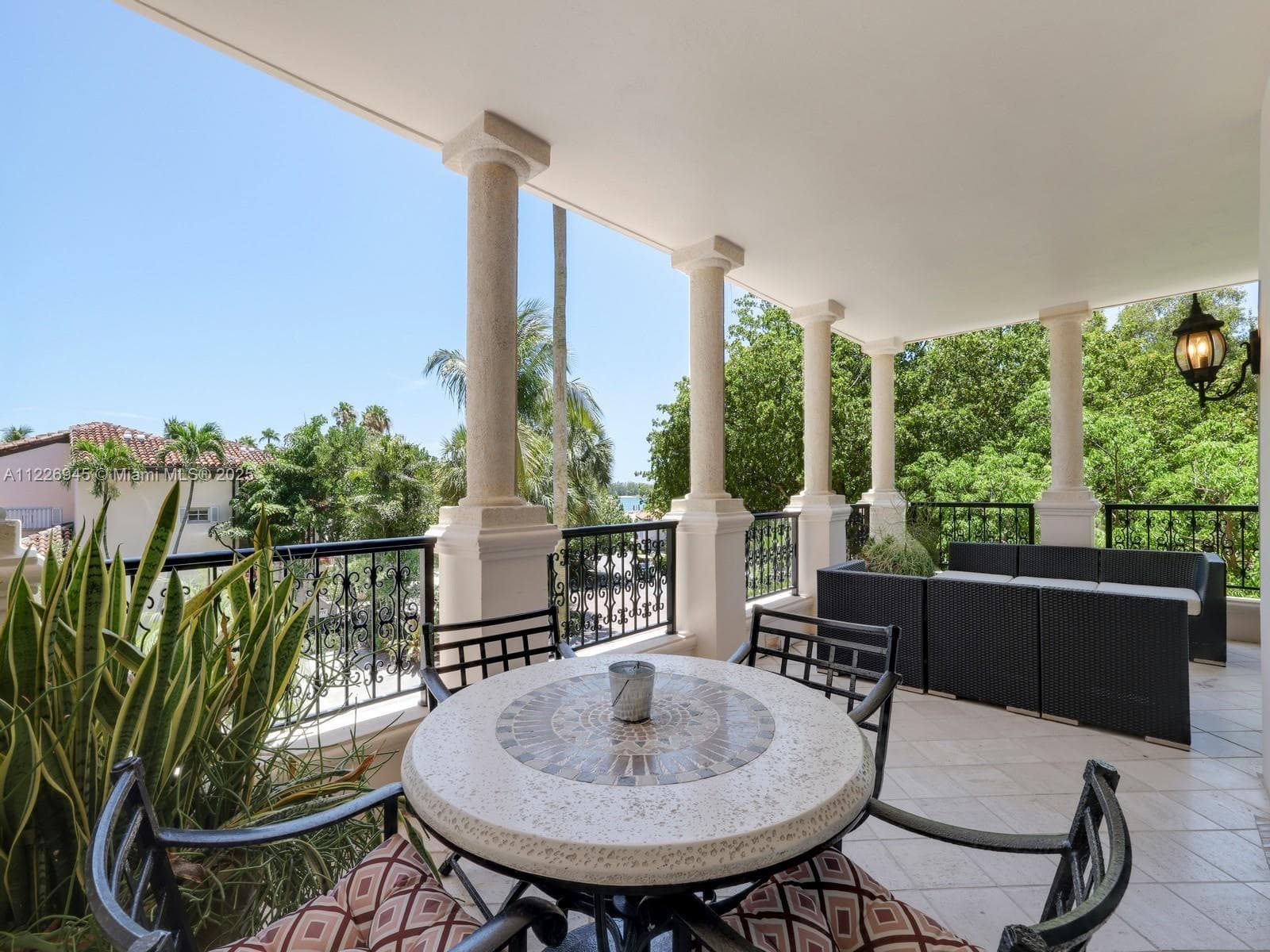 19126 Fisher Island Dr 19126 photo 15