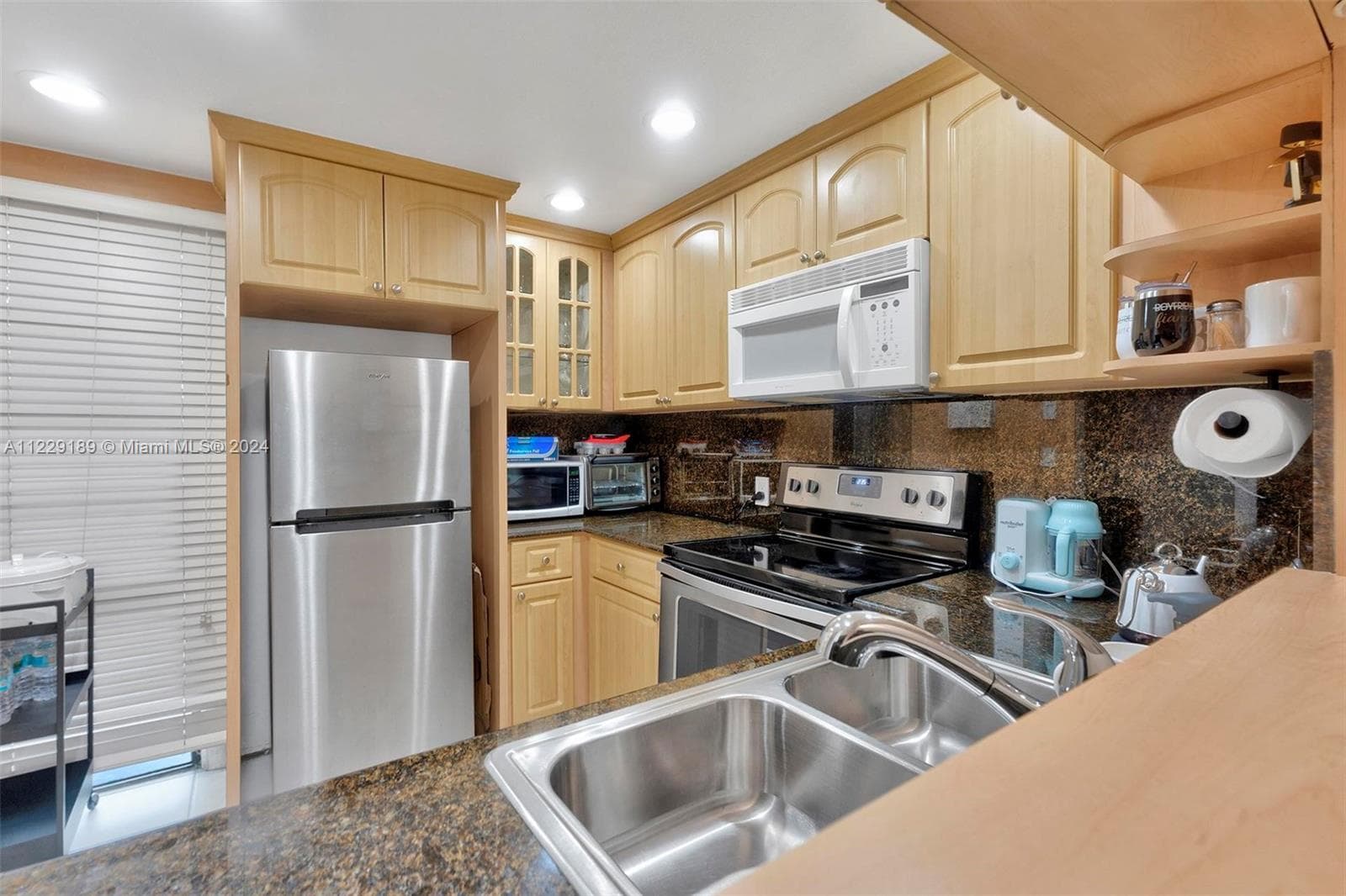 3401 N Country Club Dr 406 photo 7