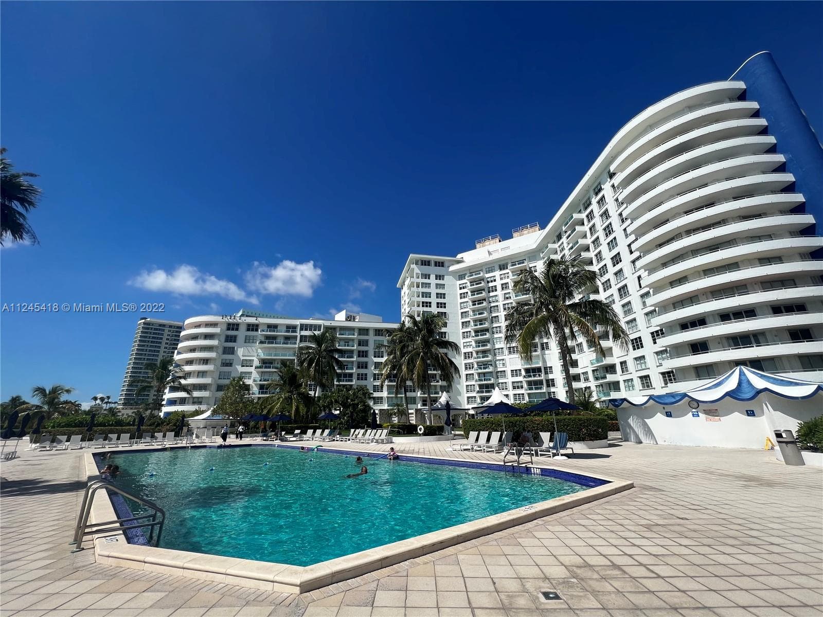 5161 Collins Ave 309 photo 11