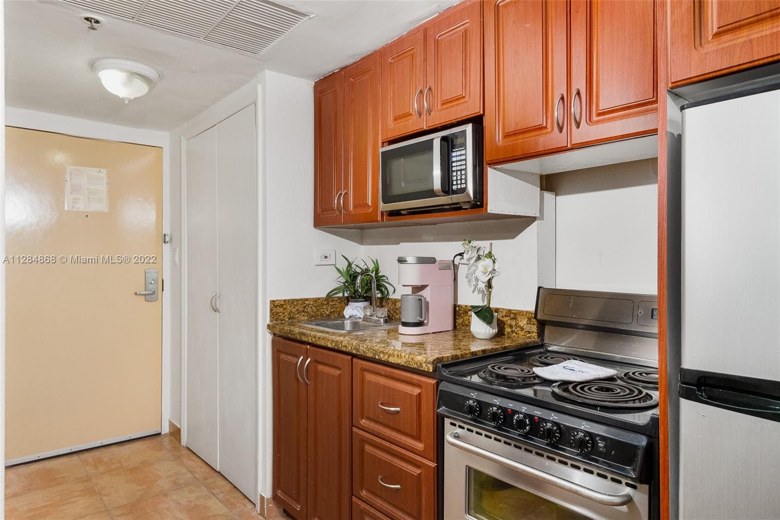 19201 Collins Ave 641 photo 11