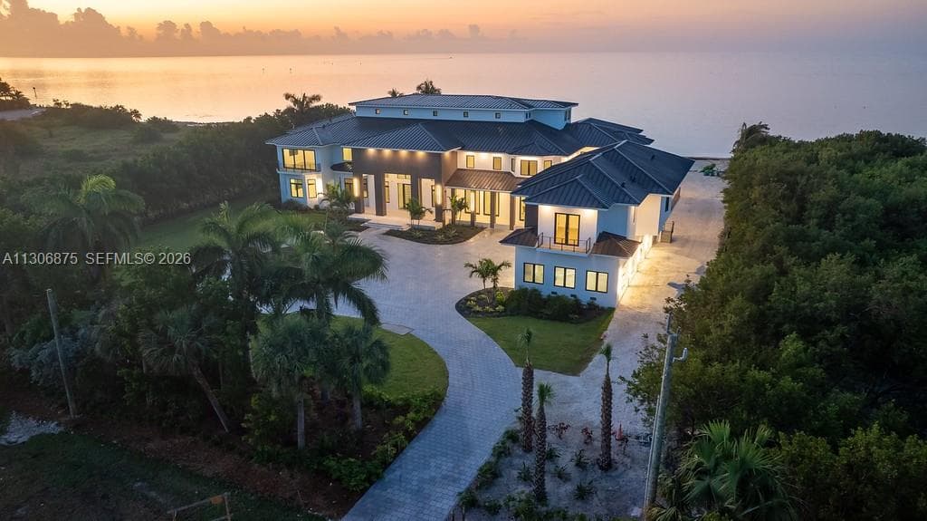 2405 Coco Plum Dr 1