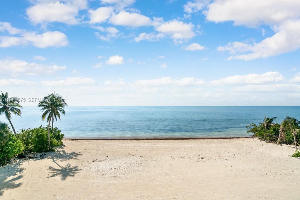 2405 Coco Plum Dr 5