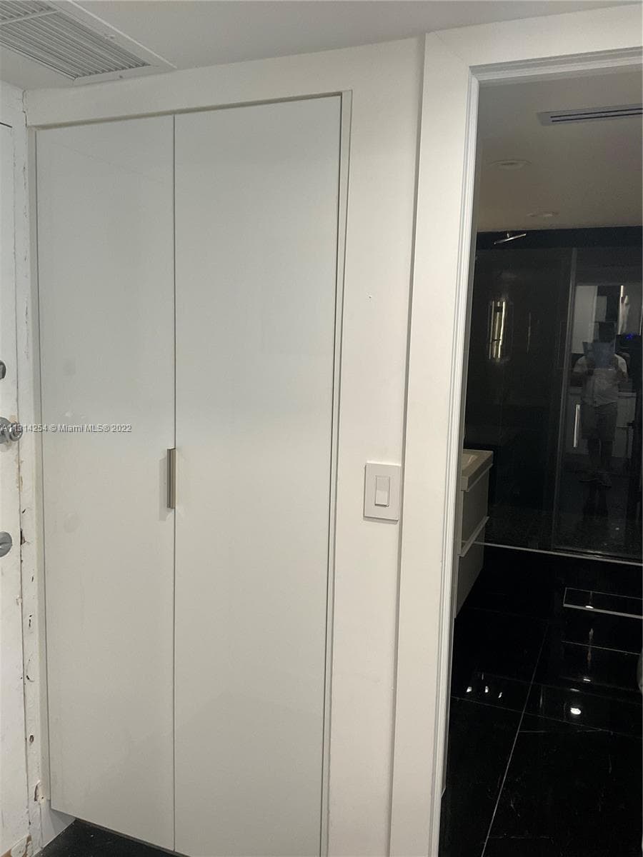 3180 Ocean Dr 1503 photo 11