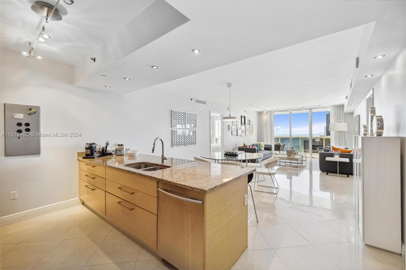 1830 Ocean Dr 3