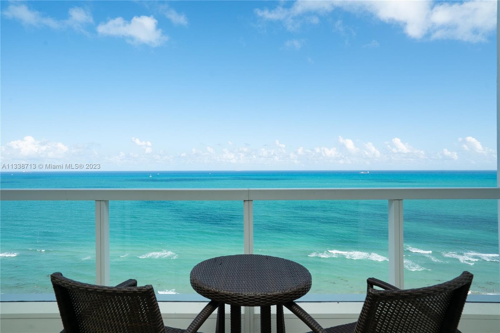 4391 Collins Ave 2