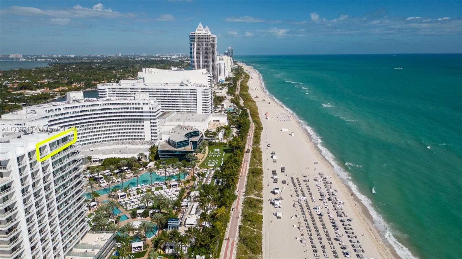4391 Collins Ave 1