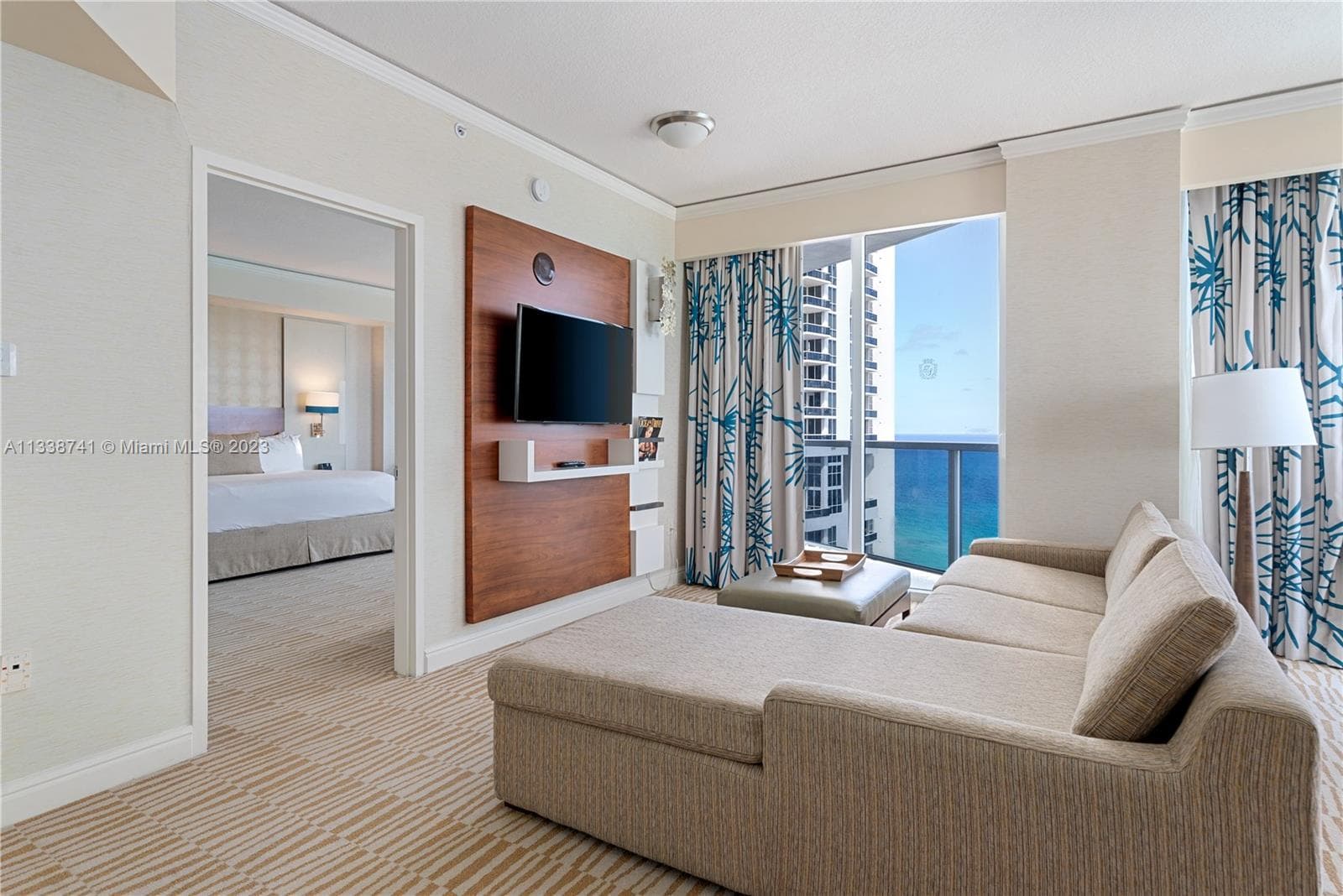 18001 Collins Ave 2009 photo 12