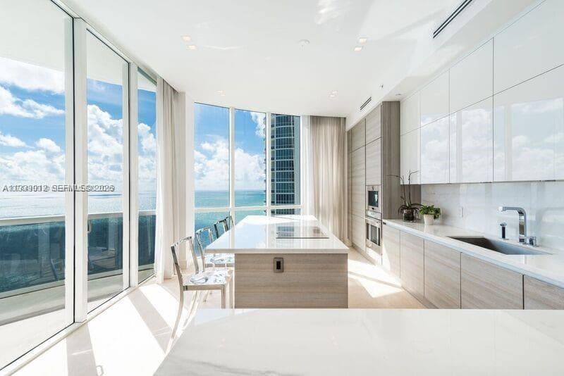 16001 Collins Ave 3201 photo 3