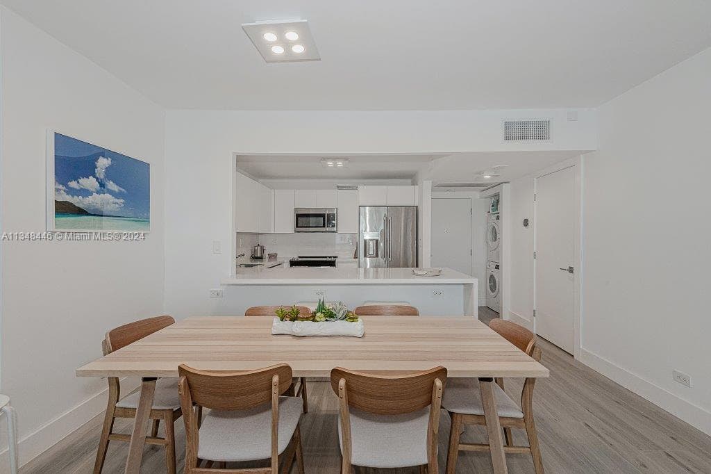 2301 Collins Ave 1115 photo 18
