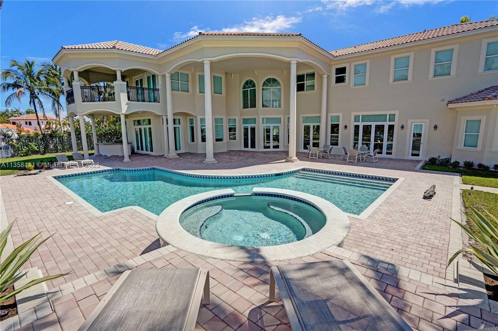 1130 Harbor Ct 5