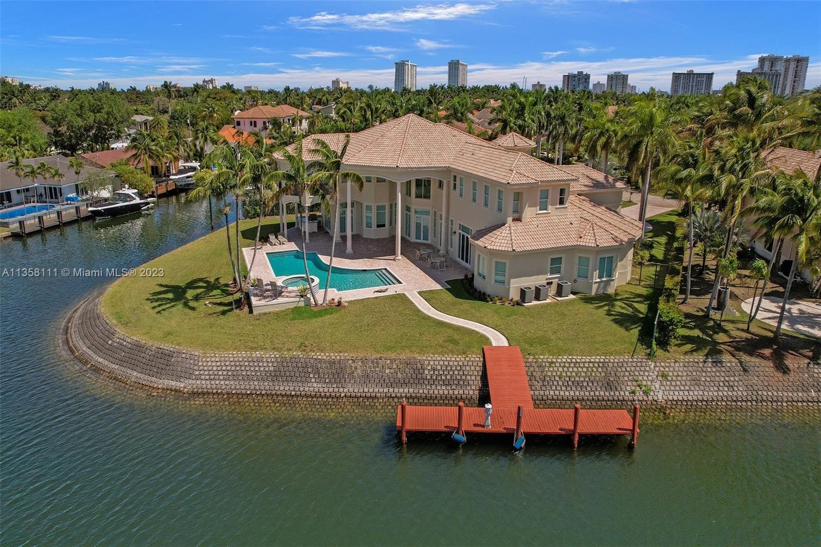 1130 Harbor Ct photo 10