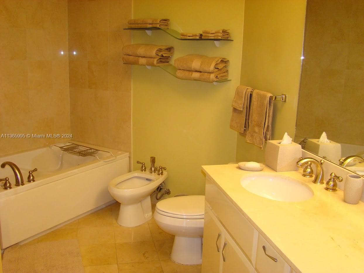 6365 COLLINS AV 3407 photo 9