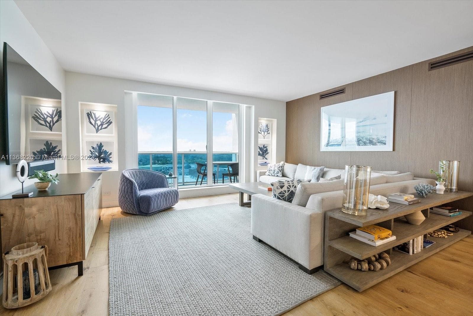 2301 Collins Ave 1536/1537 photo 10