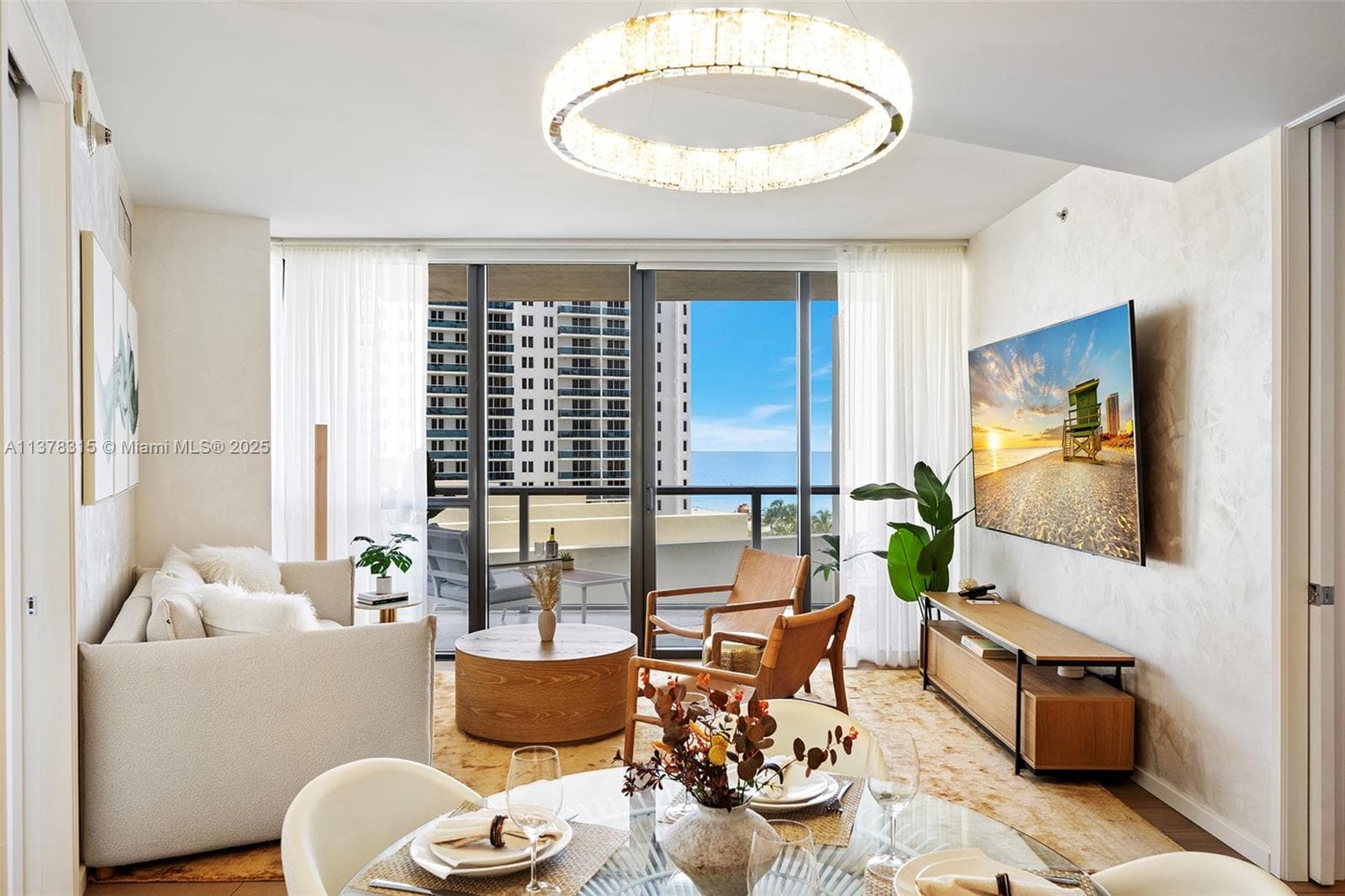 2201 Collins Ave 811 photo 2