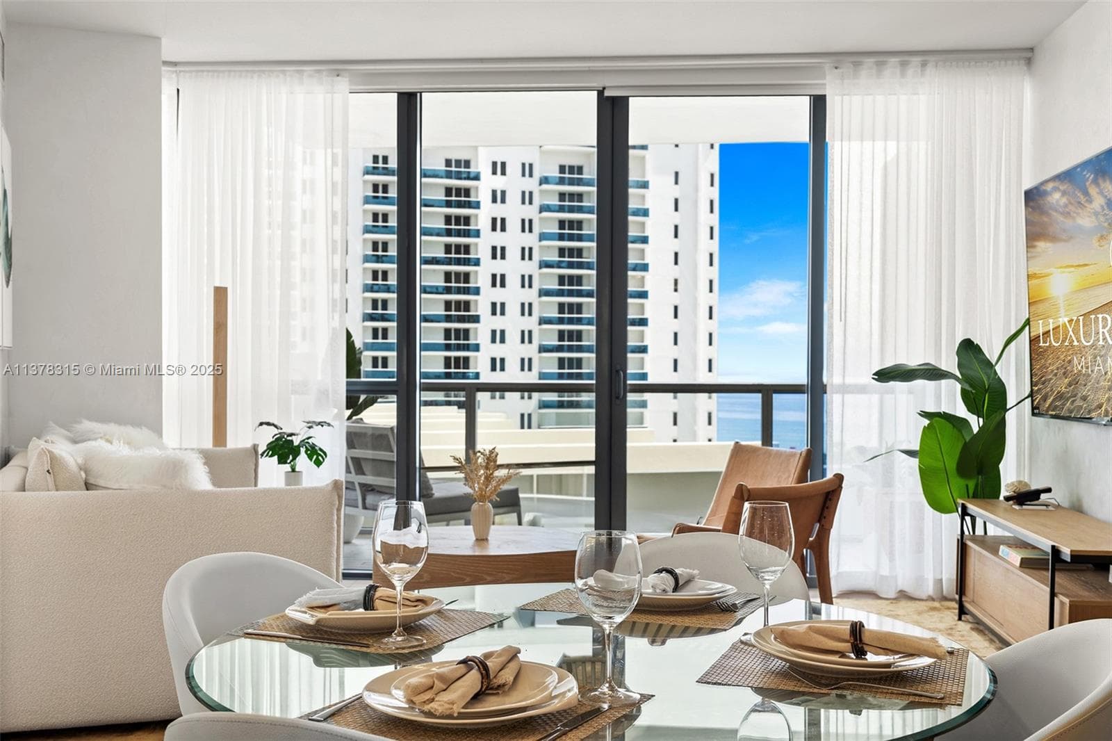 2201 Collins Ave 811 photo 11