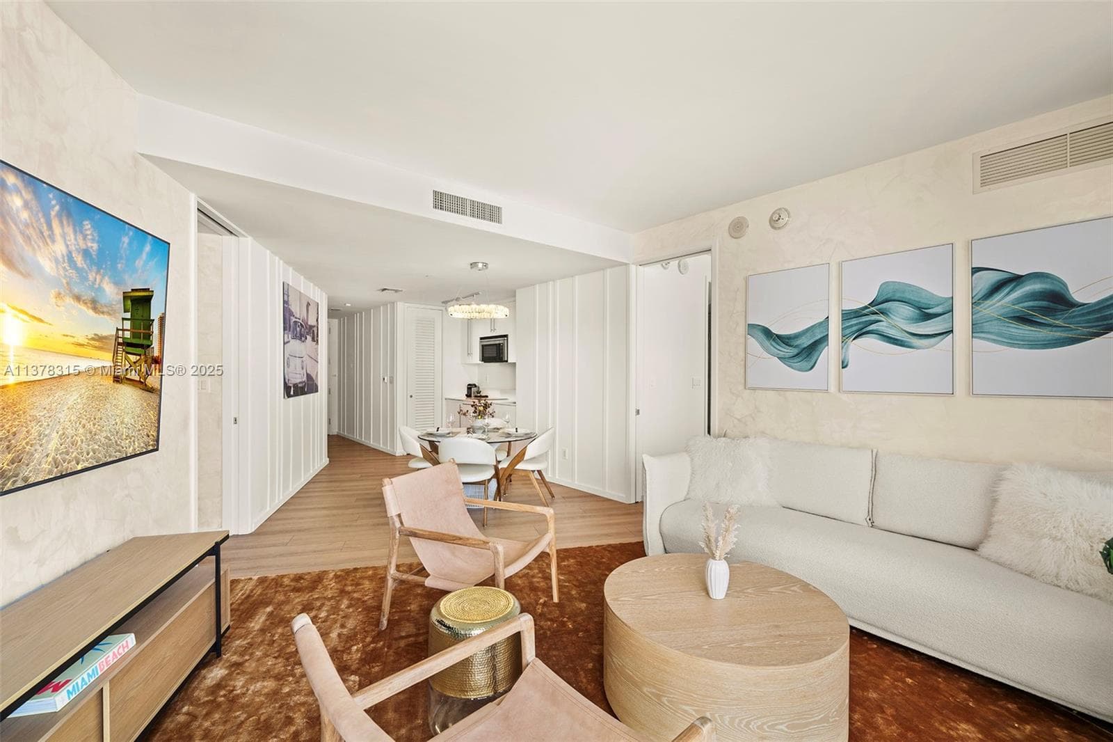 2201 Collins Ave 811 photo 4