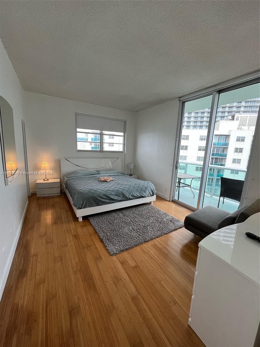 3901 S Ocean dr PH16O photo 9